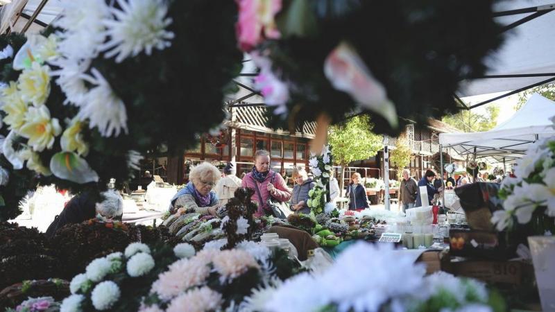 El sem tudnád képzelni, mennyire eltérőek lehetnek a koszorúk árai!