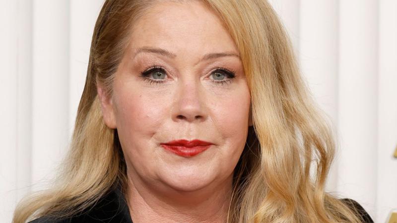 Most érkezett a megdöbbentő hír! Christina Applegate nehéz időszakon megy keresztül - súlyos veszteséggel kell szembenéznie. - Életmód