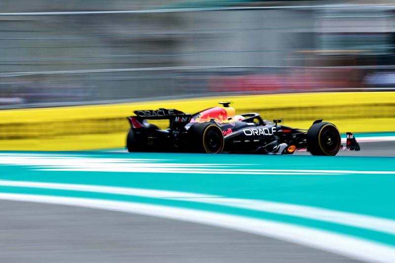 Miami Nagydíj: Szombati események részletesen - F1VILÁG.HU

A Miami Nagydíj szombati programja izgalmakkal teli volt, és az események folyamatosan pörögtek. A nap során minden pillanat számított, hiszen a versenyzők és csapatok mindent beleadtak, hogy a l