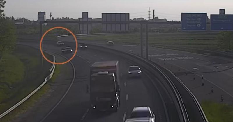 Hajszál híján dőlt romba egy tragédia az M85-ös autóúton.