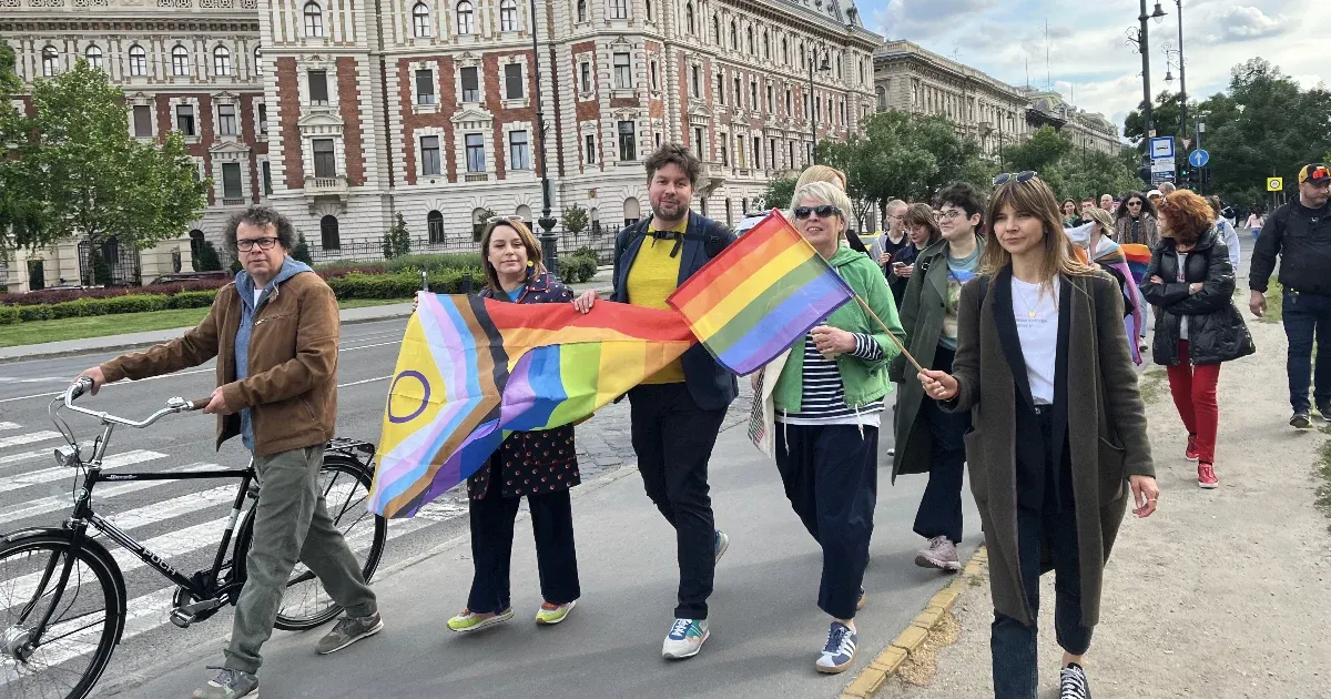 A Kúria álláspontja szerint a rendőrség nem szolgáltatott elegendő indoklást arra vonatkozóan, hogy miért hozta meg a döntését a következő transz- és homofóbia ellenes demonstráció betiltásáról.