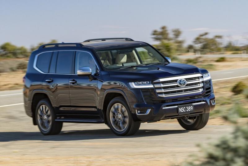 A Toyota új, lenyűgöző óriáshibrid autójának érkezése izgalmas forradalmat ígér az autóiparban! Ez a modell ötvözi a környezetbarát technológiát a lenyűgöző teljesítménnyel, így ideális választás azok számára, akik a fenntarthatóságot és a dinamizmust egy