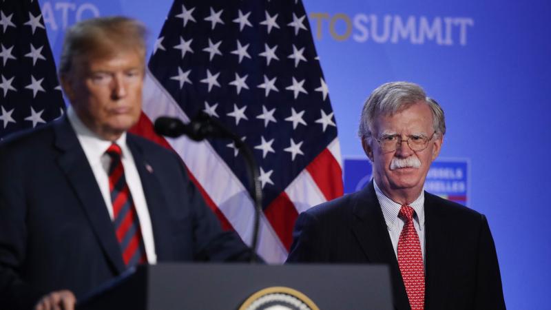 Donald Trump egykori tanácsadóját börtönbüntetéssel fenyegetik: a volt bizalmasa a sztálinista módszerek alkalmazásáról beszél.