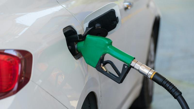 Az elemző a 1000 forintos üzemanyagár kapcsán osztotta meg véleményét.